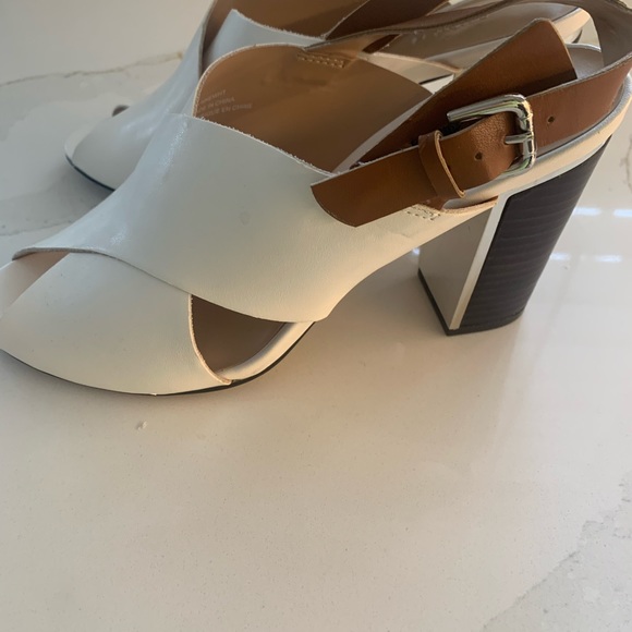 Expressions stunning chunky heels ❤️ - Picture 2 of 3